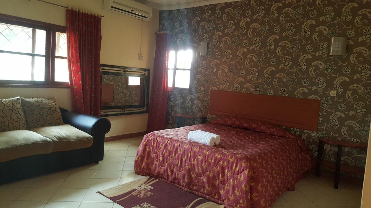 Milpark Hotel Cafumpe Экстерьер фото